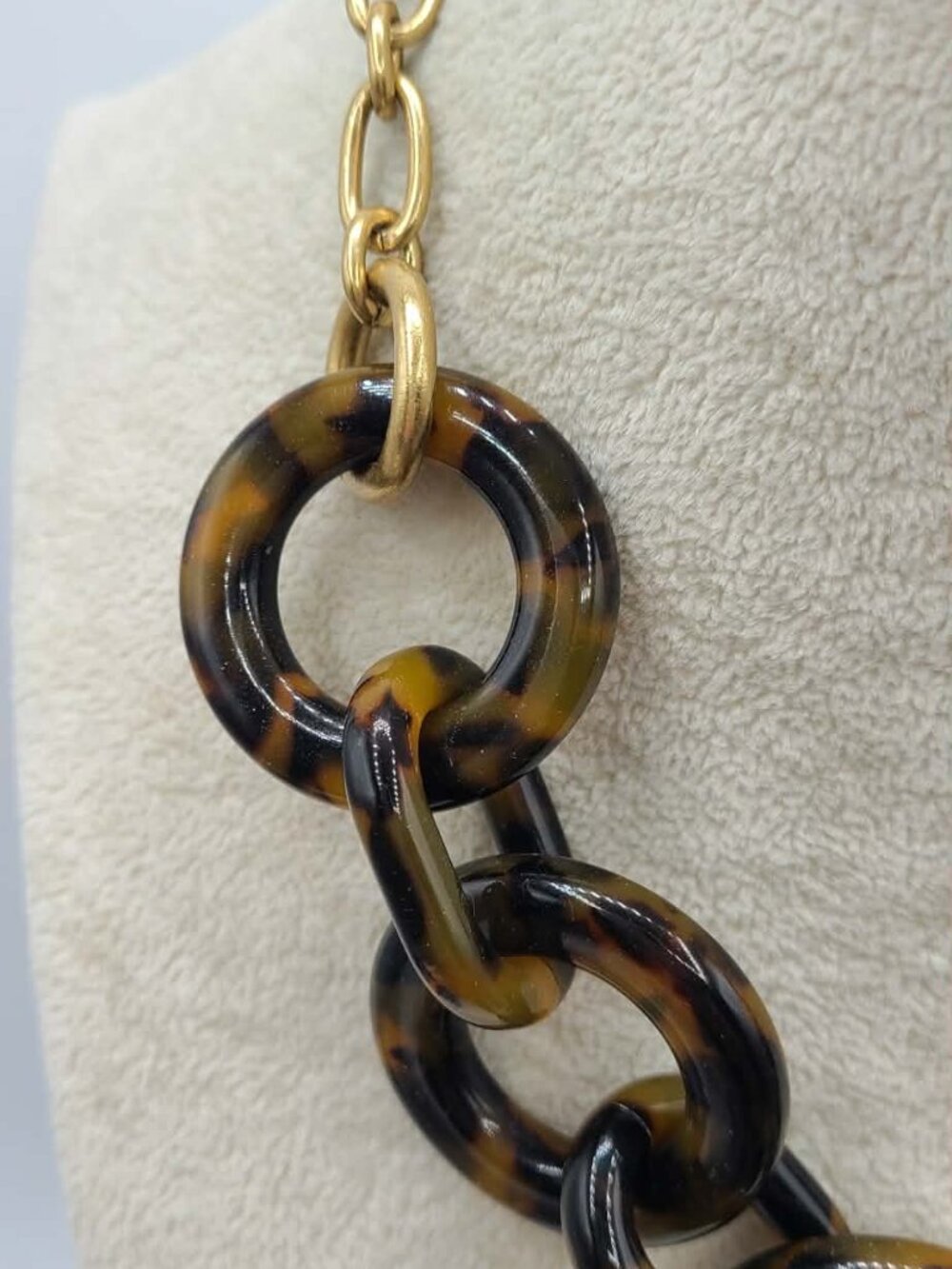 J Crew Oversized Chunky Faux Tortoise Gold Tone Necklace NWOT - Picture 10 of 13